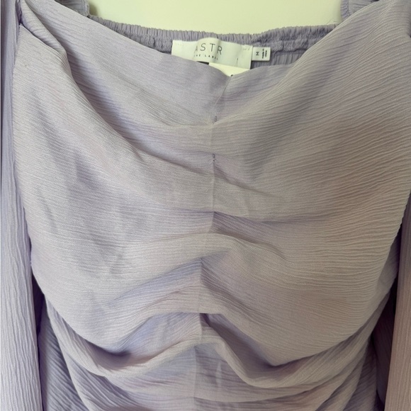 Astr The Label Women's Puff Lantern Sleeve Top Sz M Pale‎ Purple Ruched Back NWT - Picture 11 of 13